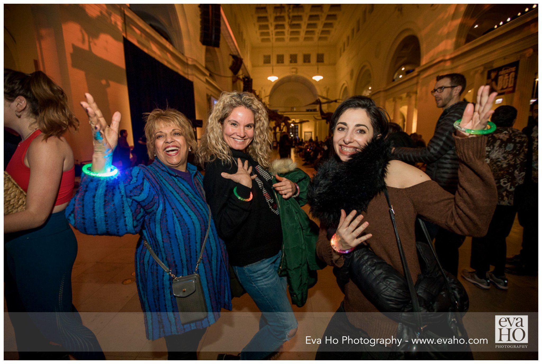 happy guests at the Night of Ideas Field Museum event